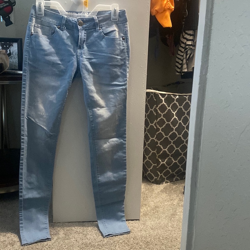 Selling light skinny Jean. Size: Small